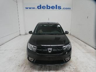 krockskadad bil auto Dacia Logan LAUREATE 2020/1