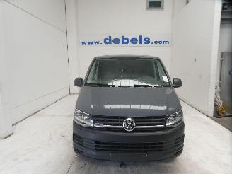krockskadad bil bedrijf Volkswagen Transporter 2.0D T6 4X4 2016/5