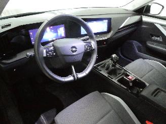 Opel Astra 1.2 EDITION picture 8