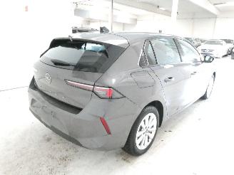 Opel Astra 1.2 EDITION picture 6