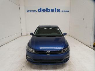 krockskadad bil auto Volkswagen Polo TRENDLINE 2021/4