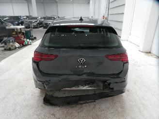 Volkswagen Golf LIFE picture 5