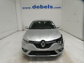 krockskadad bil auto Renault Mégane IV ZEN 2016/6