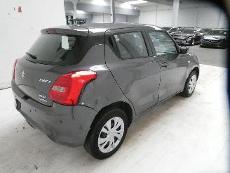 Suzuki Swift  picture 9