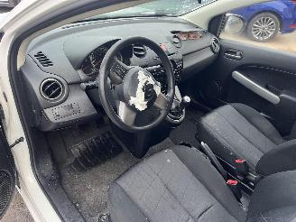 Mazda 2 1.4 B picture 5