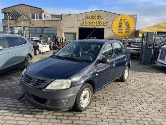 Vaurioauto  passenger cars Dacia Logan 1.2I SEDAN 2012/6