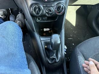 Peugeot 208 1.4 HDI picture 22