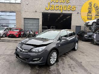 Voiture accidenté Opel Astra ULTIMATE EDITION 2016/7