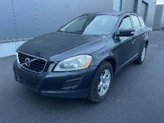 Volvo Xc-60 MOMENTUM picture 2