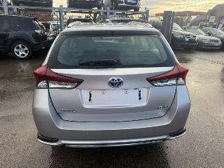 Toyota Auris HYBRID BREAK picture 9