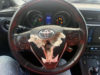 Toyota Auris HYBRID BREAK picture 15