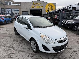 Auto incidentate Opel Corsa 1.3 DTI 2013/6
