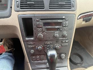 Volvo V-70 2.4D AUTOMAAT picture 17