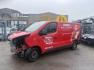 krockskadad bil bedrijf Renault Trafic 1.6 DCI 2020/4