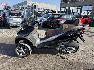 Piaggio MP3 300 300 CC / MOTO picture 2