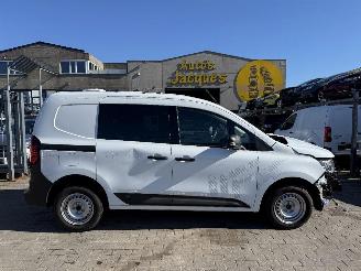skadebil bedrijf Renault Kangoo 1.3 TCE COMFORT 2023/7