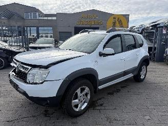 krockskadad bil auto Dacia Duster 1.6I 2012/3