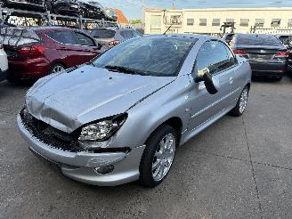 skadebil auto Peugeot 206 1.6 CABRIOLET 2003/7