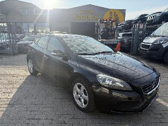Coche accidentado Volvo V-40 KINETIC 2013/7