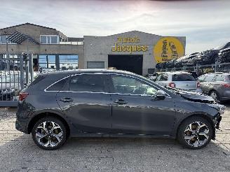 skadebil auto Kia Ceed 1.0T GDI DYNAMIC 2019/9