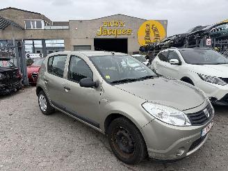 skadebil auto Dacia Sandero 1.2B 2010/5