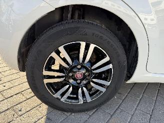 Fiat Punto 1.2I picture 11