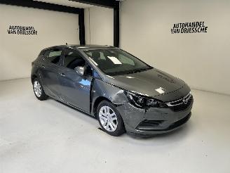 Schadeauto Opel Astra EDITION 2019/9
