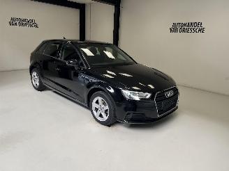 uszkodzony samochody osobowe Audi A3  2017/10