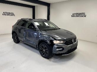 krockskadad bil auto Volkswagen T-Roc  2021/8