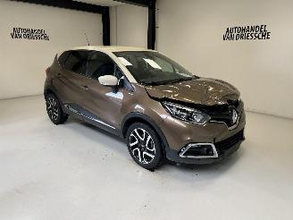 Coche accidentado Renault Captur ICONIC 2016/7