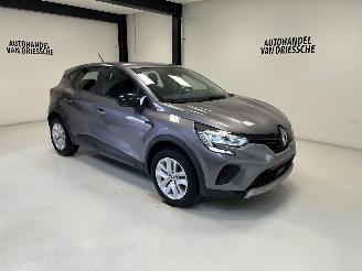 damaged passenger cars Renault Captur  2023/3