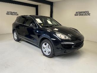 krockskadad bil auto Porsche Cayenne  2012/3