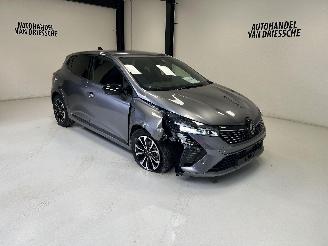 Unfallwagen Renault Clio TECHNO 2025/12