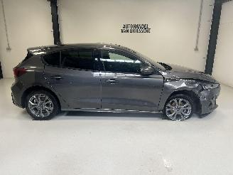 Damaged car Ford Focus ST-LINE 2023/2