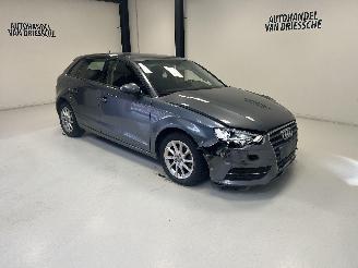 uszkodzony samochody osobowe Audi A3 S-TRONIC 2016/6