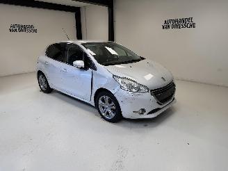 Peugeot 208 ALLURE picture 4
