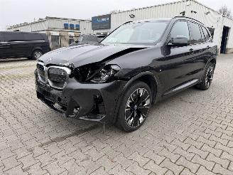 krockskadad bil auto BMW iX3 M-Sport / Panorama/ Impressive 2023/11
