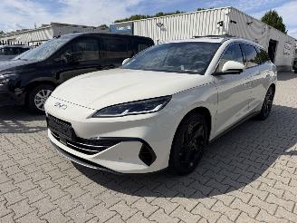 Unfallwagen BYD SEAL 6 Touring 1.5 phev dm-i 156 kw comfort lite plug-inn 2026/5