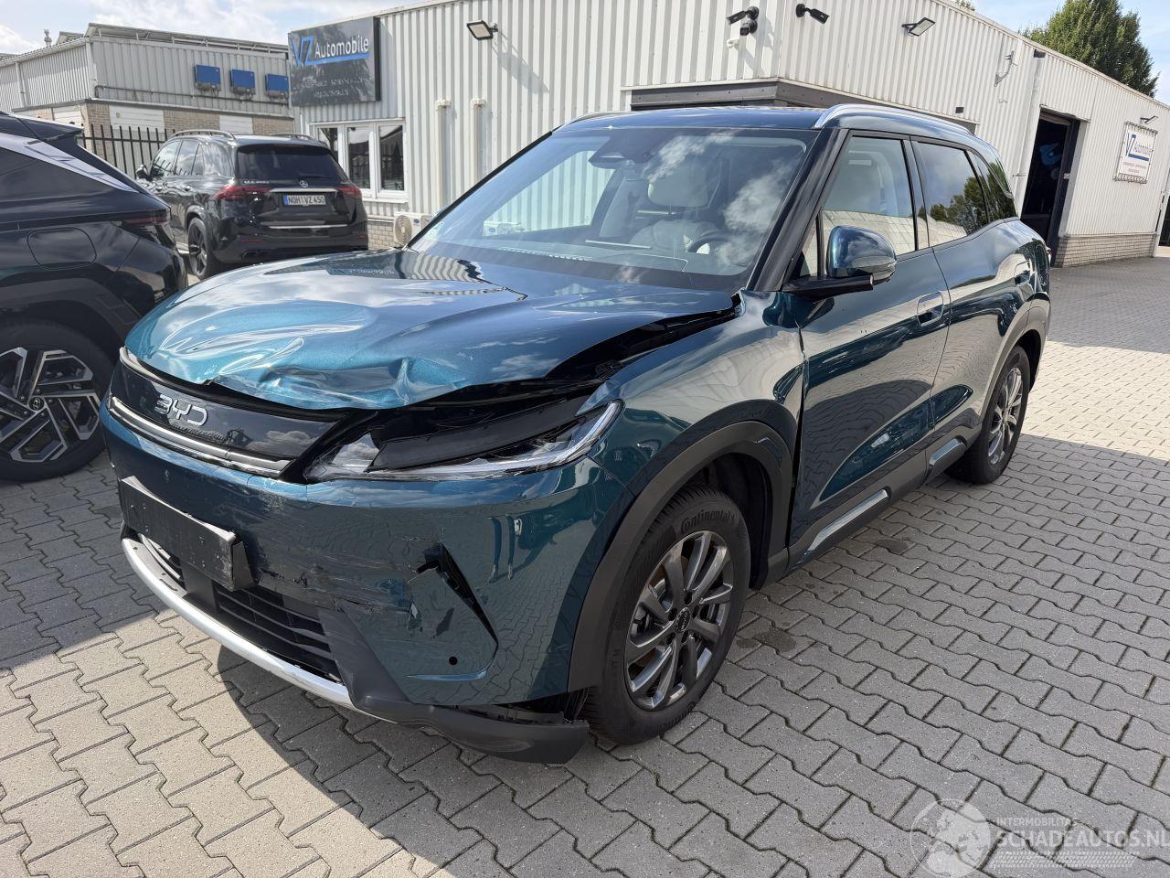 BYD  Atto 2 1.5 DM-i 156 kw boost plug-inn