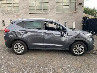 skadebil auto Hyundai Tucson 1.6 I 2018/6