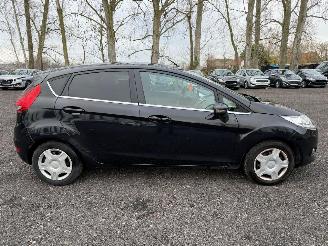 Vaurioauto  passenger cars Ford Fiesta TITANIUM 2009/4