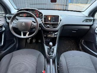 Peugeot 208 1.2 I picture 24