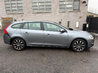 krockskadad bil auto Volvo V-60 V 60 KINETIC 2018/1