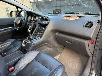 Peugeot 5008 ALLURE picture 26