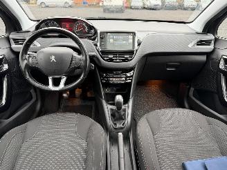 Peugeot 208 ALLURE picture 24