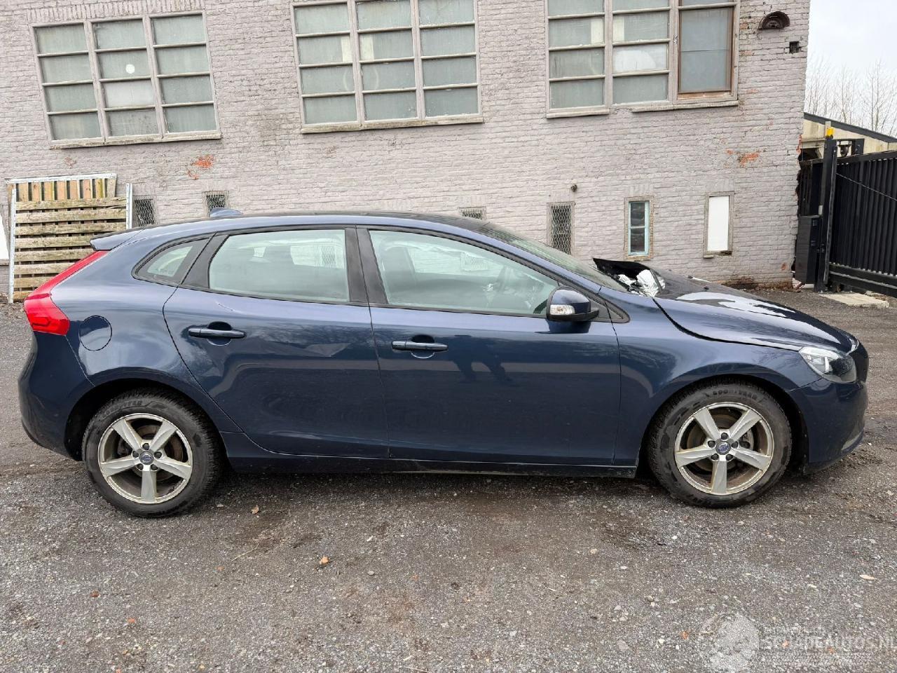 Volvo V-40 V 40 KINETIC