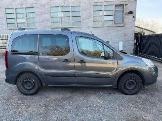 krockskadad bil auto Citroën Berlingo 1.6 HDI 2018/5