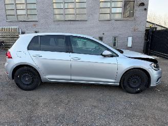 Coche accidentado Volkswagen Golf TRENDLINE 2018/7