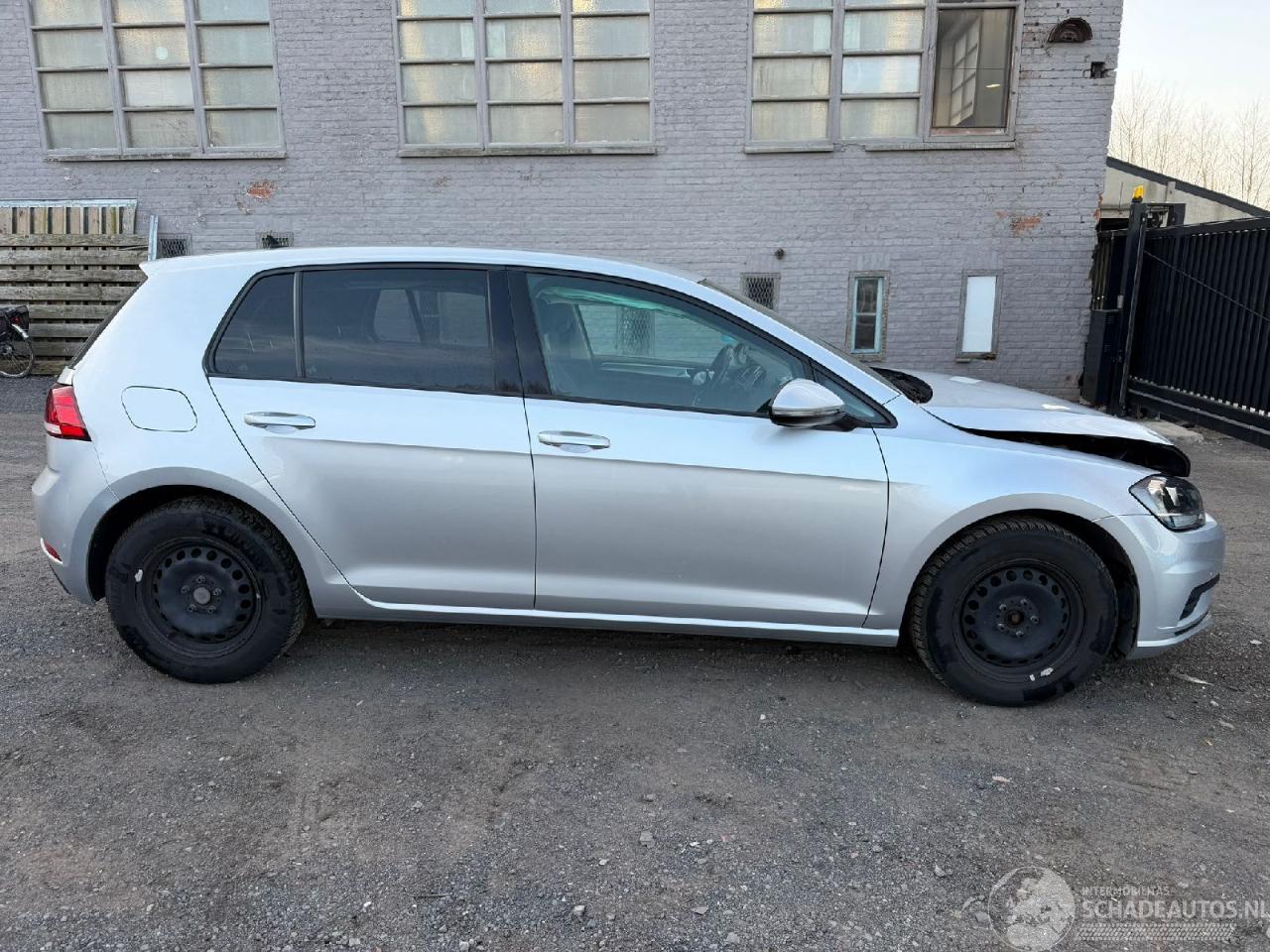 Volkswagen Golf TRENDLINE