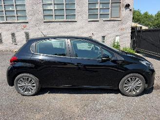  Peugeot 208 1.2 I 2018/10
